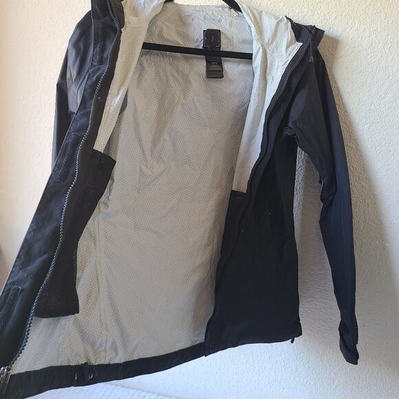 The North Face Hyvent 2.5L Jacket Women's Size XS - Picture 6 of 11
